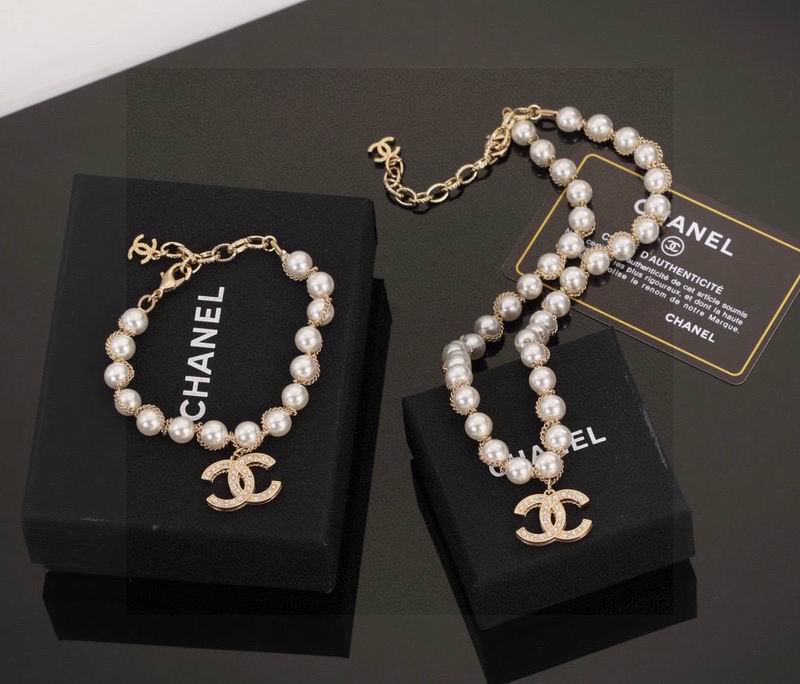Chanel Suits 03yxs20